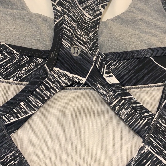 Lululemon workout top - Picture 3 of 4